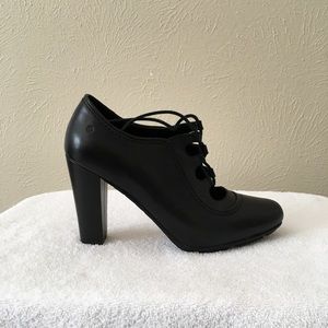 Woman’s shoes